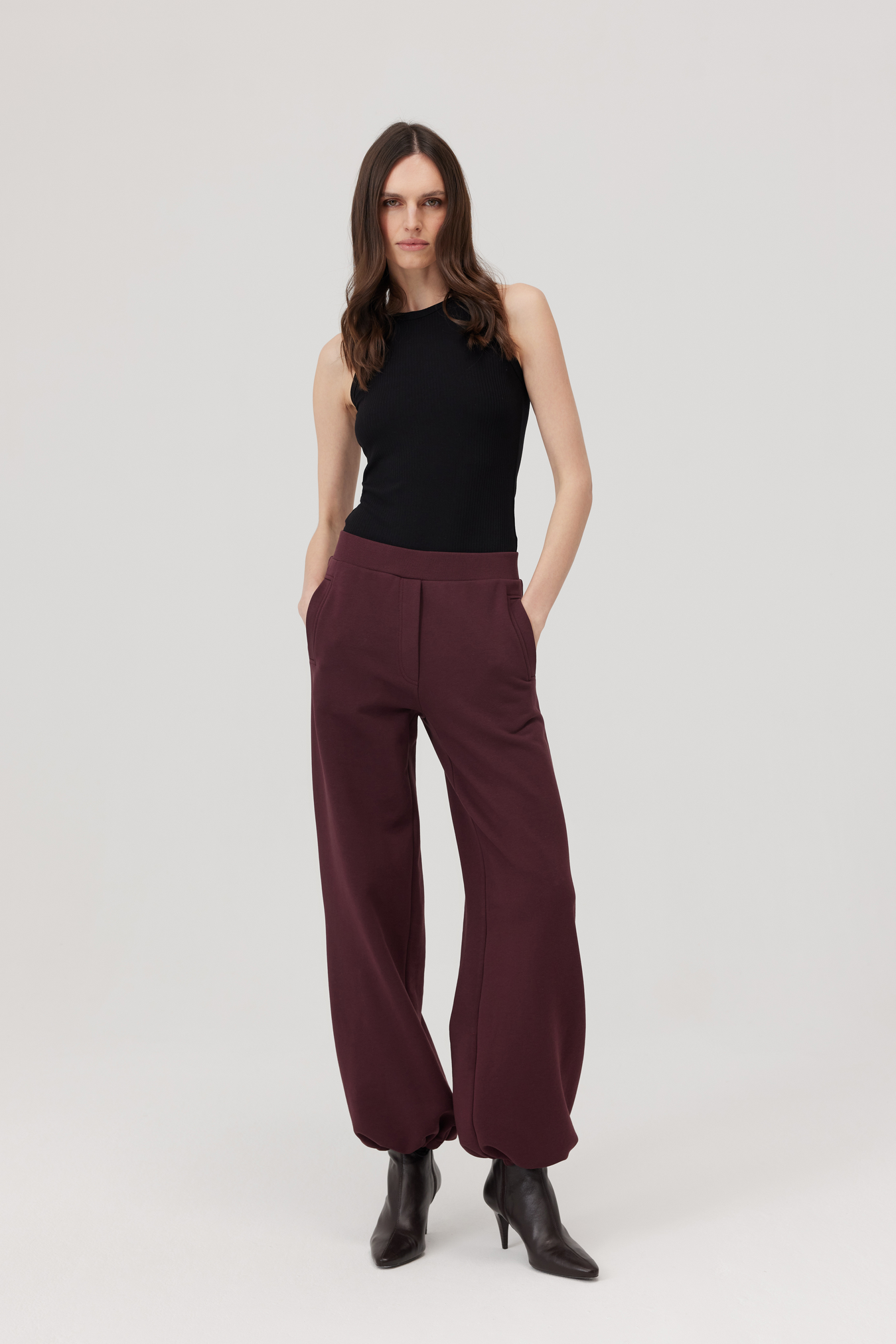 Norden Cherry Sweatpants